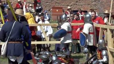 News video: Knights don armour for Medieval Fighting World Championships